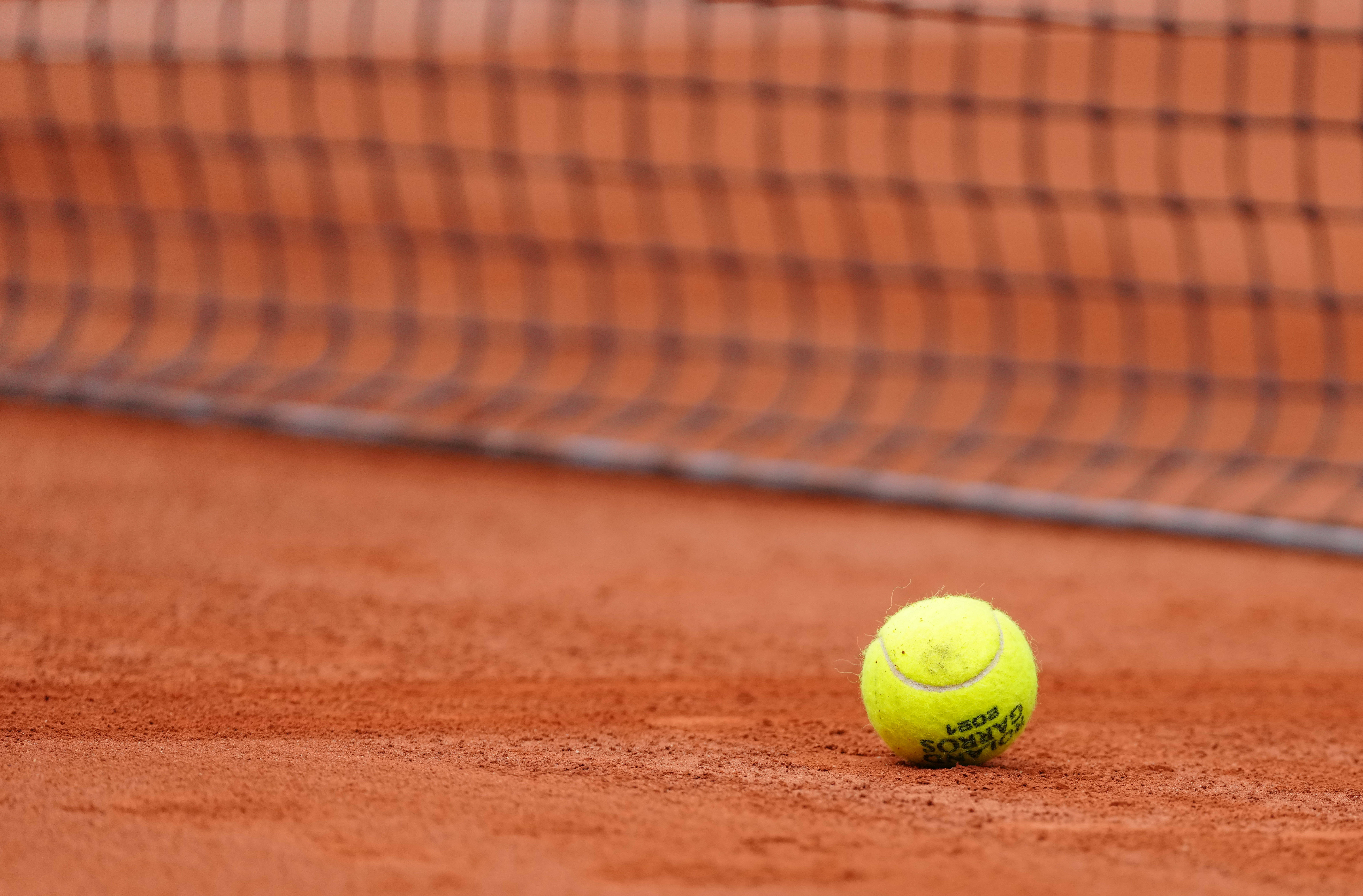 刻意保守 刻意保守